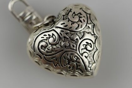 ** Jakie Inwazyjne Gatunki Roślin Nadają Się Najlepiej do Biżuterii i Dlaczego? - 19 2025
