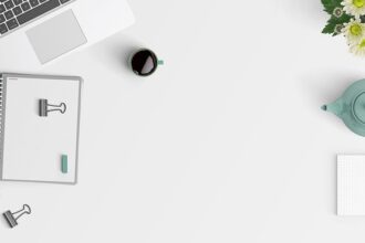 **"Digital Decluttering" dla umysłu: Jak świadome ograniczanie bodźców online wpływa na kreatywność i efektywność?** - 9 2025