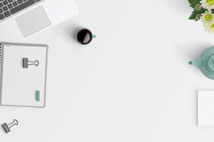 **"Digital Decluttering" dla umysłu: Jak świadome ograniczanie bodźców online wpływa na kreatywność i efektywność?** - 7 2025