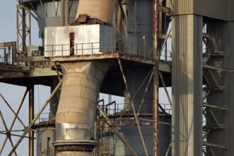 **Eko-cement z odpadów budowlanych: Jak zrobić stabilizator gruntu i małą architekturę ogrodową DIY z recyklingu gruzu?** - 7 2025