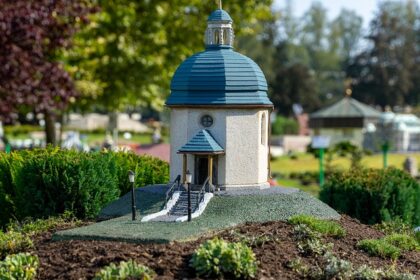Ogród w słoiku: Jak stworzyć miniaturowy ekosystem - 15 2025