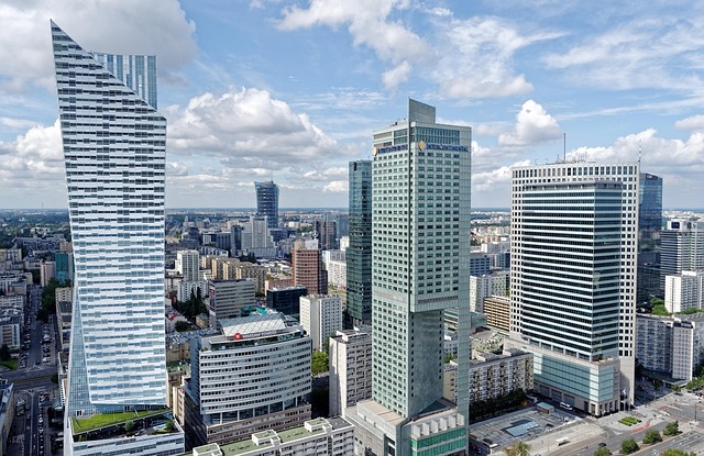 Zrównoważony Rozwój w Miastach: Jak Urbanizacja Może i Powinna Wspierać Przyrodę - 1 2025