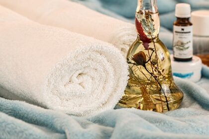 ** Lawenda vs. Bergamotka vs. Ylang-Ylang: Który Olejek Eteryczny Najskuteczniej Zwalcza Lęk Sceniczny? - 7 2025