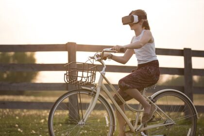 Etyczne wyzwania w rozwoju technologii VR: jak startupy mogą podejść do problemu?** - 3 2025