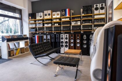 Sprawdź, które wzmacniacze słuchawkowe dla wymagających polecają sklepy audio - 7 2025
